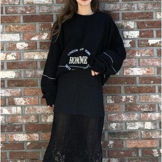 Embroidered Lettering Loose-fit Crewneck Sweatshirt