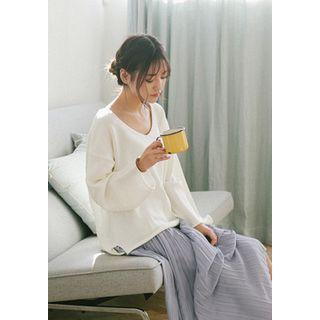 V-neck Beribboned Dip-back Sweater
