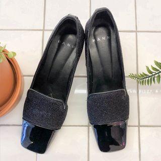 Toe-cap Glitter Pumps