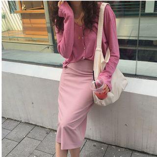 Long Sleeve V-neck Button Cardigan / Plain Pencil Skirt