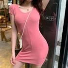 V-neck Short-sleeve Slim-fit Mini T-shirt Dress