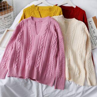Loose-fit Cable-knit V-neck Sweater