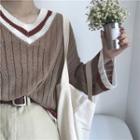 Color-block V-neck Loose-fit Knit Top