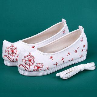 Embroidered Hanfu Flats