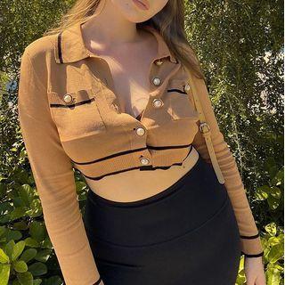 Long Sleeve Collared Bottoned Crop Knit Top