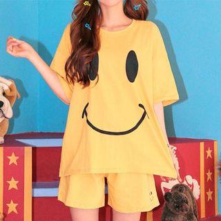 Set: Loose-fit Smile T-shirt + Band-waist Shorts