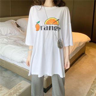 3/4-sleeve Printed T-shirt / Striped Wide-leg Jeans