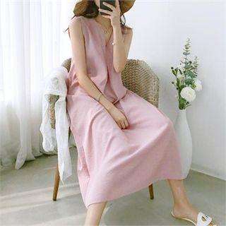 V-neck Sleeveless Pintuck Long Dress