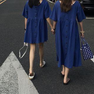 Buttoned Back Short-sleeve A-line Mini / Midi Dress