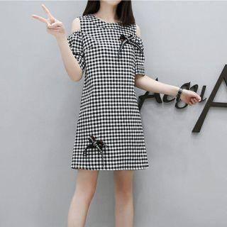 Short-sleeve Cold Shoulder Plaid Shift Dress