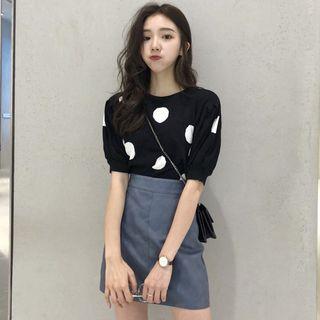 Dotted Short-sleeve Knit Top / High Waist A-line Skirt