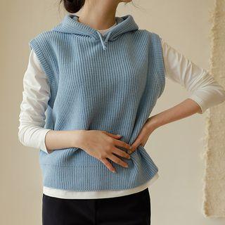 Sleeveless Ribbed Knit Hoodie