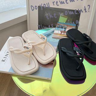 Platform Twisted Flip-flops
