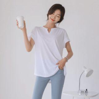 Cutout-neck Short Raglan-sleeve Top