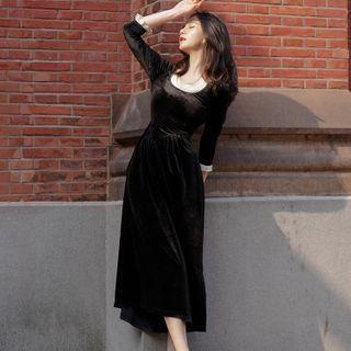 Velvet Elbow-sleeve Midi Dress