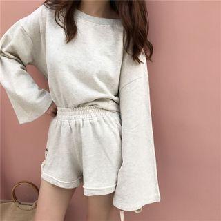 Set : Long-sleeve T-shirt + Shorts