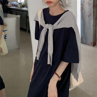 Elbow-sleeve Midi T-shirt Dress / Shawl