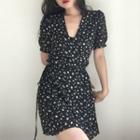 Floral Print V-neck Short-sleeve A-line Mini Dress