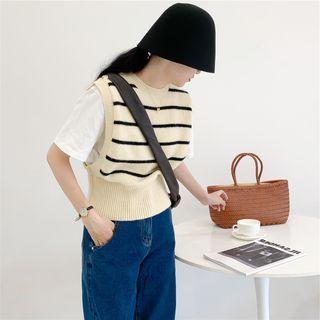 Round Neck Striped Cropped Sweater Vest