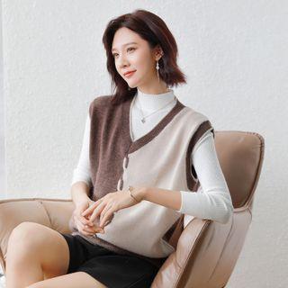 Two-tone V-neck Sweater Vest