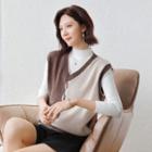 Two-tone V-neck Sweater Vest