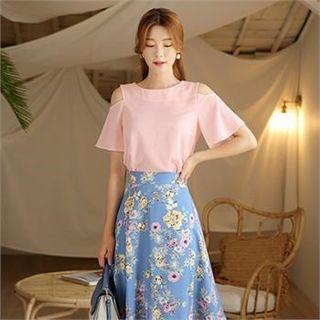 Tall Size Cutaway-shoulder Top