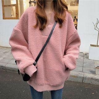 Embroidered V-neck Fleece Pullover