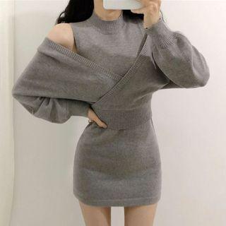 Set: V-neck Sweater + Sleeveless Knit Mini Sheath Dress