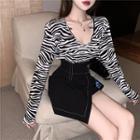 Zebra Print V-neck T-shirt / Irregular Skirt