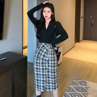 V-neck Long-sleeve Top / High-waist Plaid Skirt