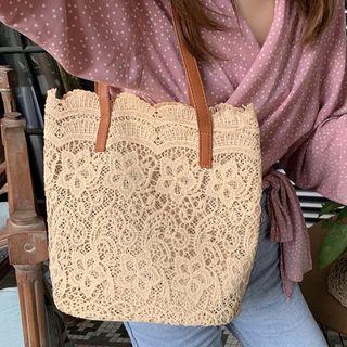 Scallop Trim Floral Lace Tote Bag