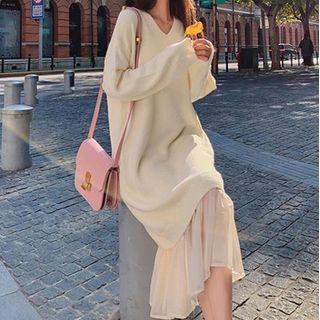 Mesh Hem V-neck Midi Sweater Dress