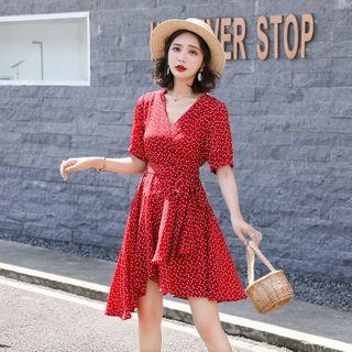 Short-sleeve V-neck Floral Wrapped Dress