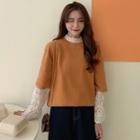 Bell-sleeve Lace Top / Elbow-sleeve T-shirt