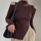 Mock-neck Cold-shoulder Slit Knit Top
