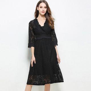 V-neck 3/4-sleeve Lace Dress