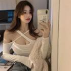 Long-sleeve Cold-shoulder Cross Strap T-shirt