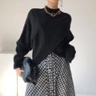 Mock-neck Sweater / Houndstooth Midi A-line Skirt