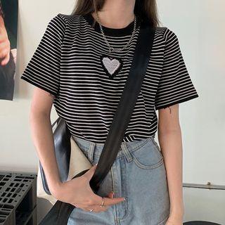 Short-sleeve Round Neck Striped Heart Print T-shirt
