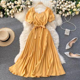 Short-sleeve Maxi Pleated Dress
