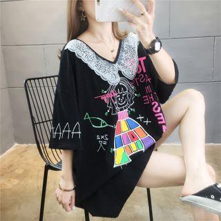 V-neck Lace Panel Cartoon Print Elbow-sleeve T-shirt