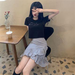 Short-sleeve Lettering T-shirt / Ruffled Gingham A-line Skirt