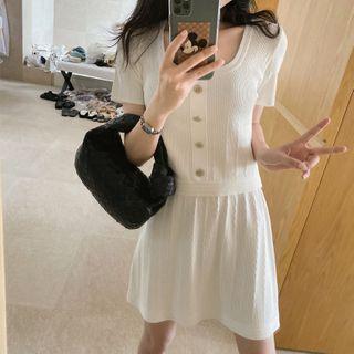 Set: Square-neck Short-sleeve Knit Top + Skirt