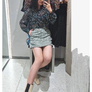 Long-sleeve Floral Print Cropped Blouse