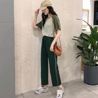 Color Block Short-sleeve T-shirt / Striped Cropped Pants