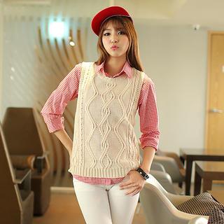 Crew-neck Sleeveless Knit Top