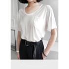 Short-sleeve Scoop-neck Pocket-front T-shirt
