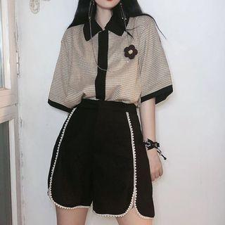 Elbow-sleeve Plaid Blouse / Slit Shorts