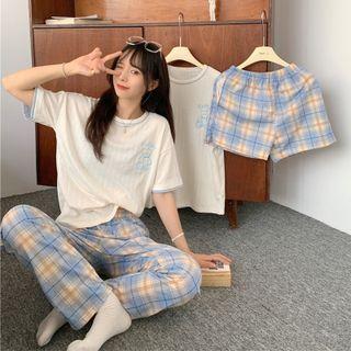 Short-sleeve Bear Embroidered T-shirt / Plaid Shorts / Pants / Set