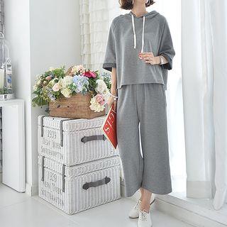 Set: Cuff-sleeve Hooded Top + Band-waist Cropped Pants